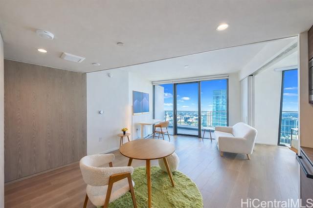 1000 Auahi Street, 1303, Honolulu, HI 96814