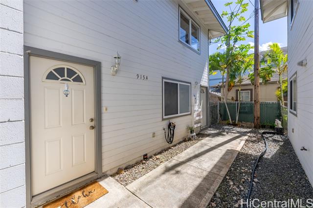 915 Mccully Street, A, Honolulu, HI 96826