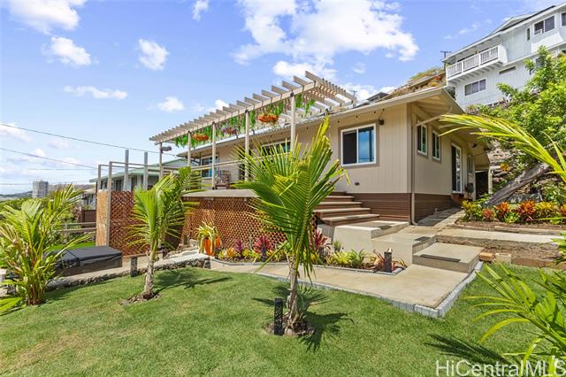 1358 Makaikoa Street, Honolulu, HI 96821