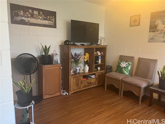 1470 Kaumualii Street, B112, Honolulu, HI 96817
