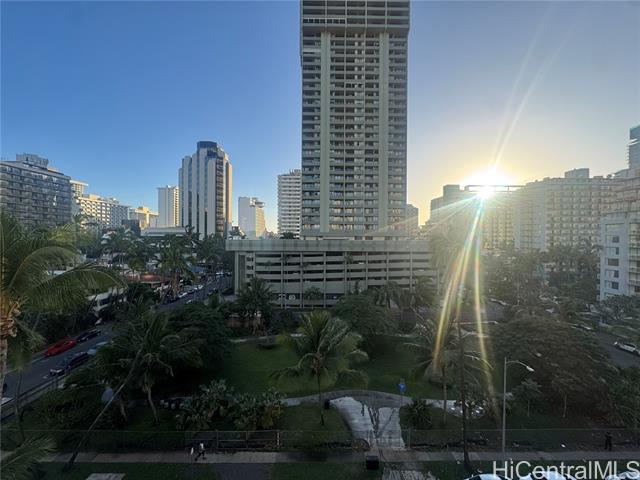 440 Seaside Avenue, 708, Honolulu, HI 96815