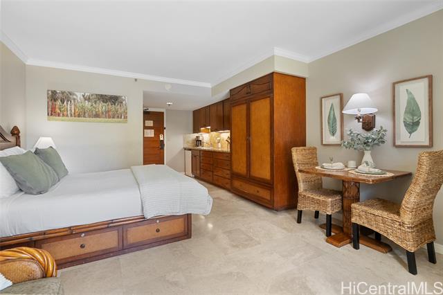 2045 Kalakaua Avenue, 118, Honolulu, HI 96815