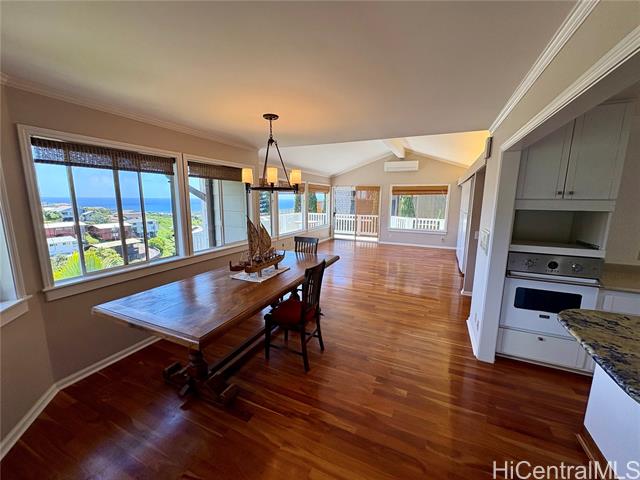 125 Maunalanikai Place, Honolulu, HI 96816