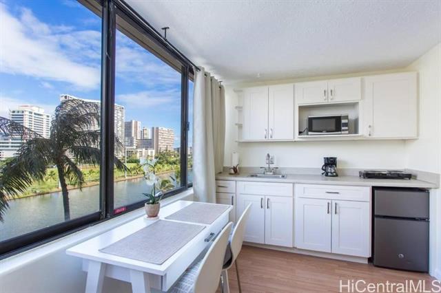 444 Niu Street, 812, Honolulu, HI 96815
