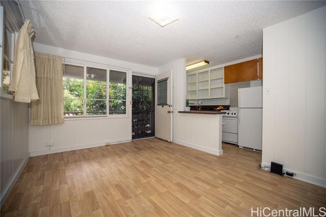 423 Kaiolu Street, 207, Honolulu, HI 96815