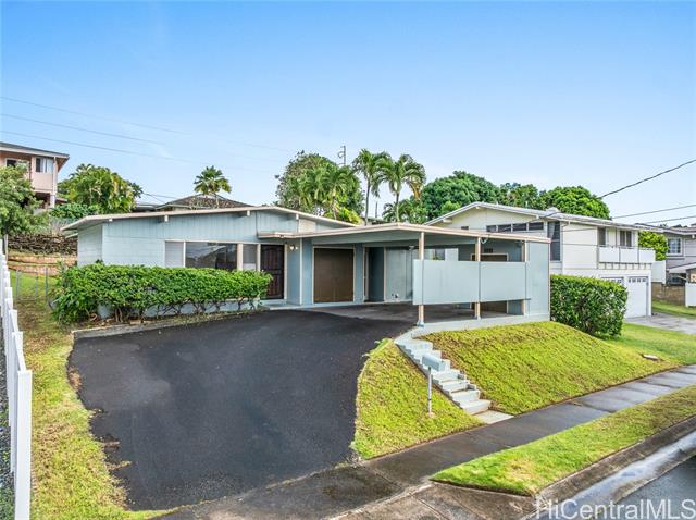 1427 Puanakau Street, Honolulu, HI 96818