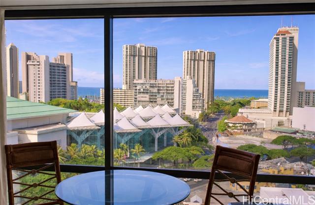 1750 Kalakaua Avenue, 1704, Honolulu, HI 96826