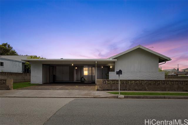 7203 Kipu Place, Honolulu, HI 96825