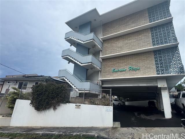 1516 Emerson Street, 104, Honolulu, HI 96813