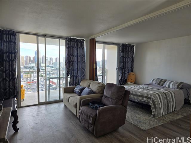 1215 Alexander Street, 1403, Honolulu, HI 96826
