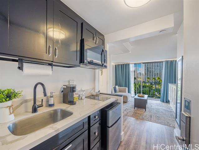 2427 Kuhio Avenue, 804, Honolulu, HI 96815