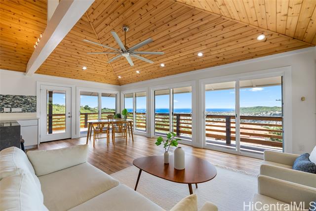 1709 Iwi Way, Honolulu, HI 96816