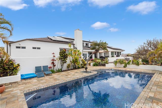 2039 Laukahi Street, Honolulu, HI 96821
