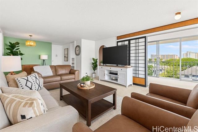 1325 Wilder Avenue, 5 MAKAI, Honolulu, HI 96822