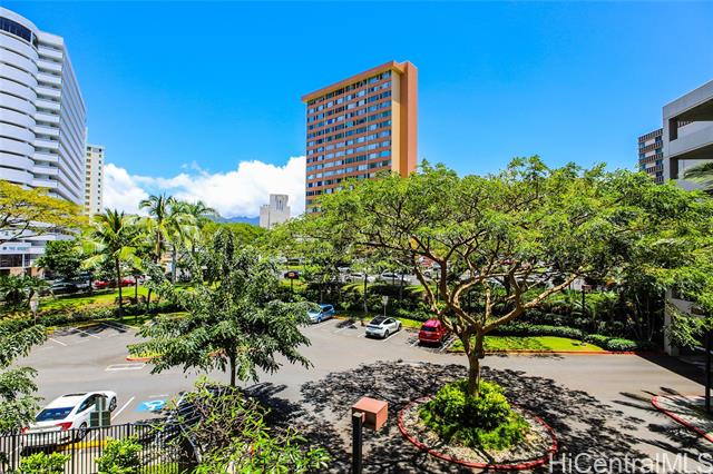 3009 Ala Makahala Place, 314, Honolulu, HI 96818
