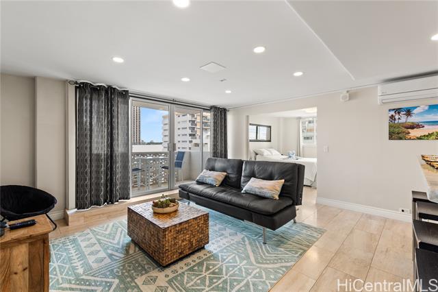 2442 Kuhio Avenue, 1102, Honolulu, HI 96815