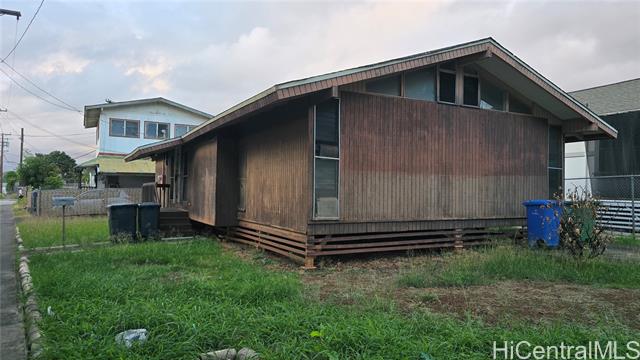 946 Halona Street, Honolulu, HI 96817
