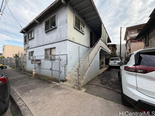 1649 Democrat Street, Honolulu, HI 96819