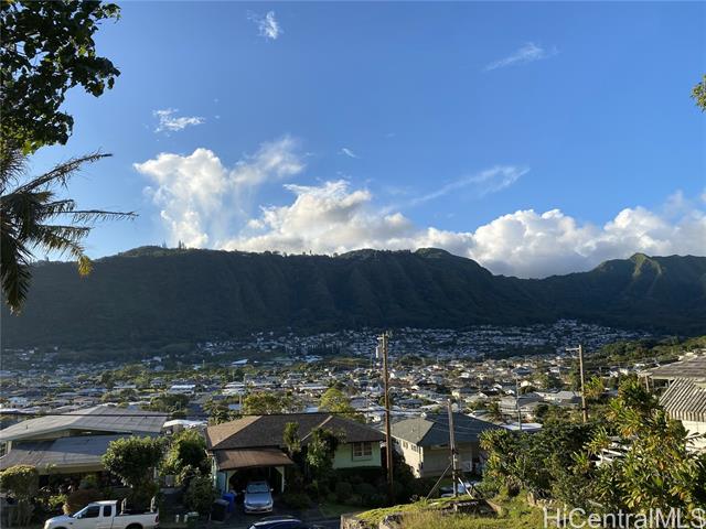 3059 Woolsey Place, Honolulu, HI 96822