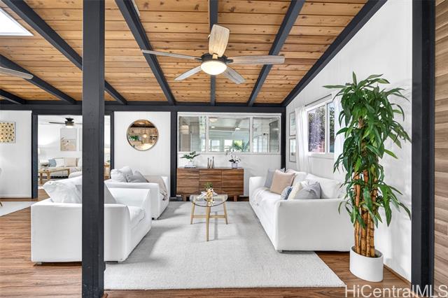 2349 Akalakala Street, Pearl City, HI 96782