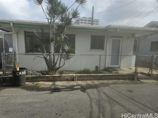 1643C Liliha Street, Honolulu, HI 96817