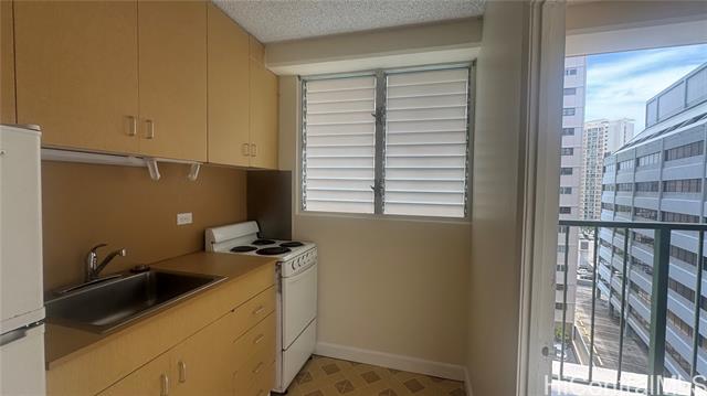 747 Amana Street, 1015, Honolulu, HI 96814