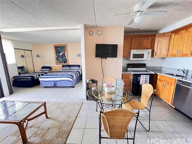 2240 Kuhio Avenue, 2911, Honolulu, HI 96815
