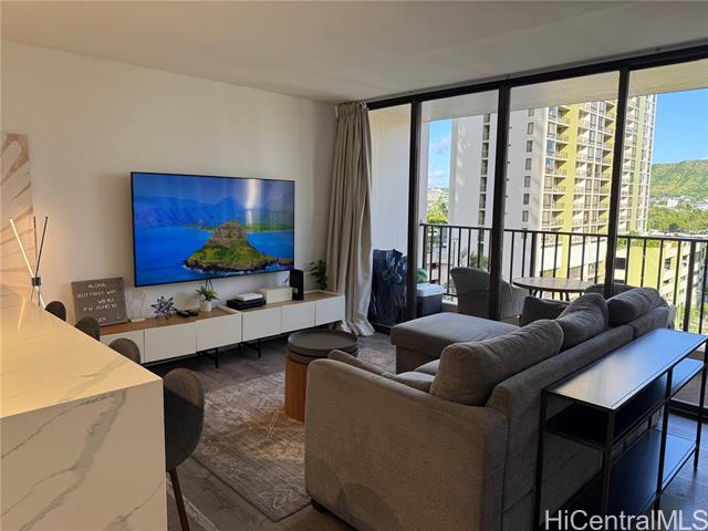 201 Ohua Avenue, 911, Honolulu, HI 96815