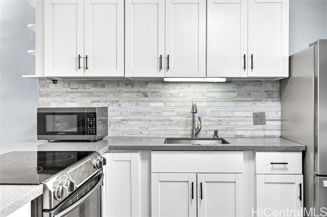 1128 Ala Napunani Street, 309, Honolulu, HI 96818