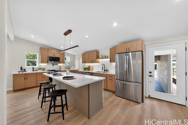 286 Hoomalu Street, Pearl City, HI 96782