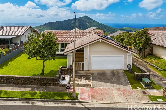 1137 Kaumoku Street, Honolulu, HI 96825