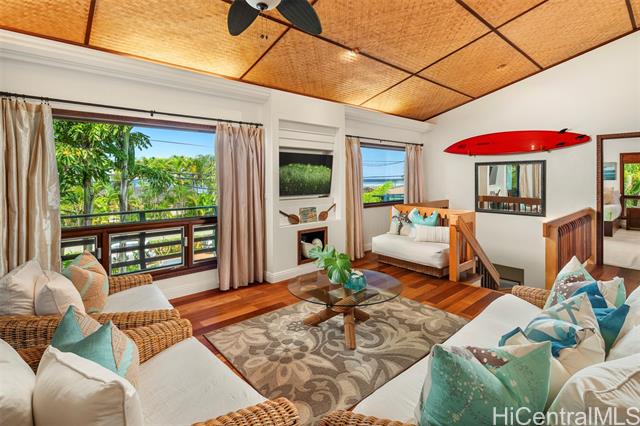 61-300 Kamehameha Highway, Haleiwa, HI 96712