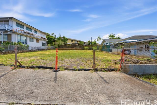 94-291 Kahuawai Street, Waipahu, HI 96797