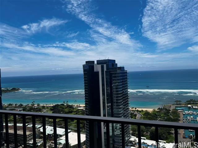 987 Queen Street, 4002, Honolulu, HI 96814