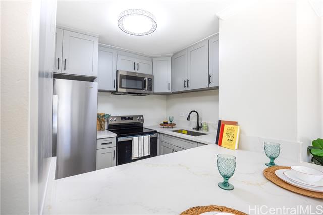 731 Amana Street, 904, Honolulu, HI 96814