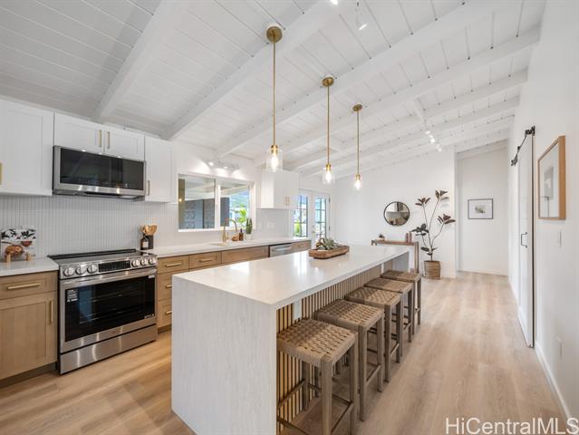 7247 Nohili Street, Honolulu, HI 96825