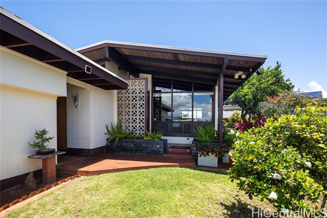 1627 Anakole Place, Pearl City, HI 96782