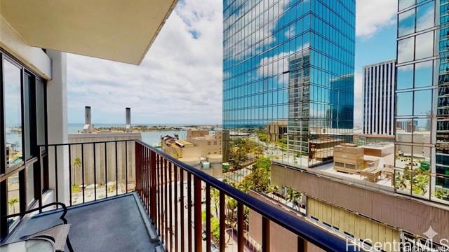 225 Queen Street, 14A, Honolulu, HI 96813
