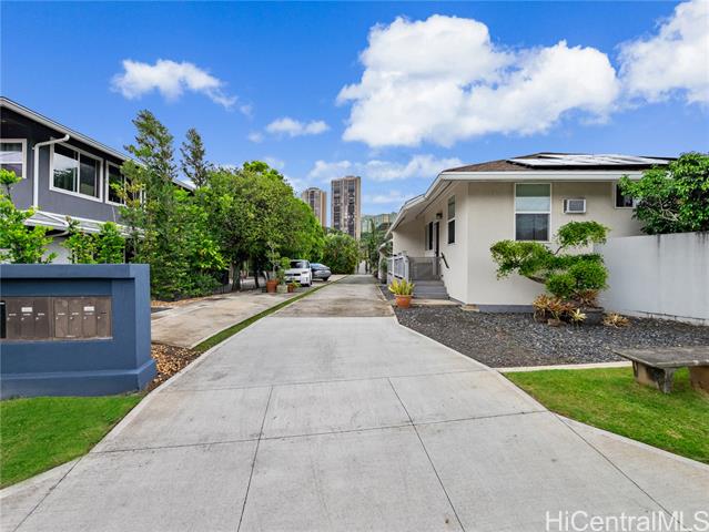 2138 Kanealii Avenue, Honolulu, HI 96813