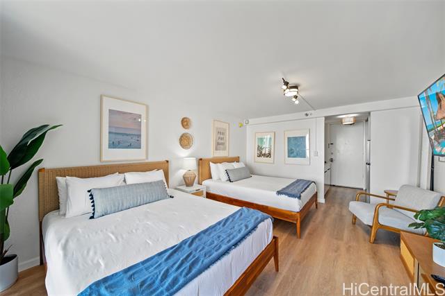 445 Seaside Avenue, 708, Honolulu, HI 96815