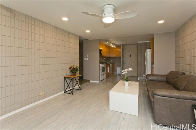1099 Ala Napunani Street, 903, Honolulu, HI 96818