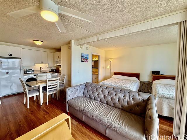 2240 Kuhio Avenue, 1802, Honolulu, HI 96815