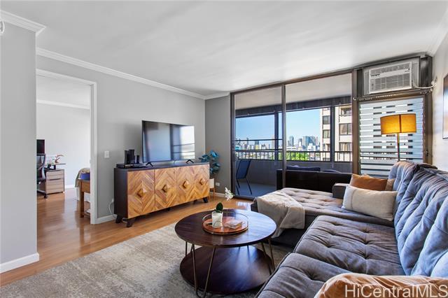 1521 Alexander Street, 406, Honolulu, HI 96822