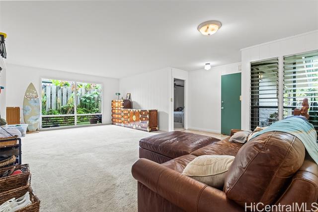 1074 Lunaai Street, Kailua, HI 96734