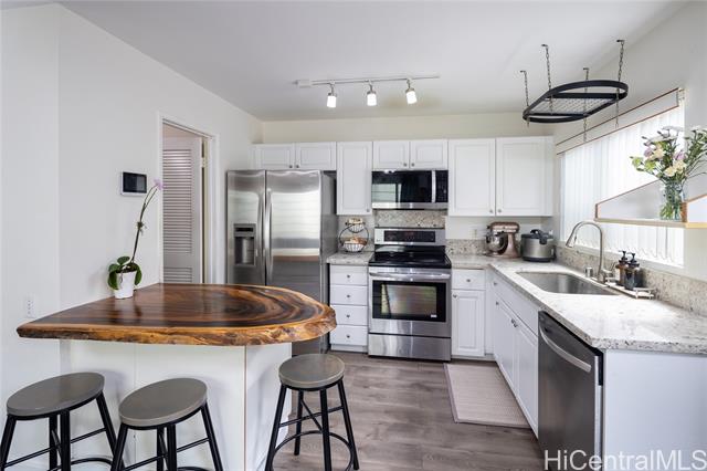 Upcoming 3 of bedrooms 2.5 of bathrooms Open house in Ewa Plain on 6/7 @ 2:00PM-5:00PM listed at $595,000
