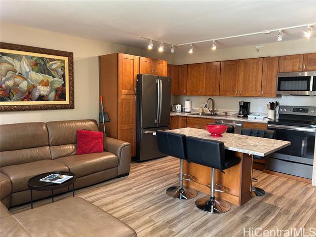 201 Ohua Avenue, 912 T-2, Honolulu, HI 96815