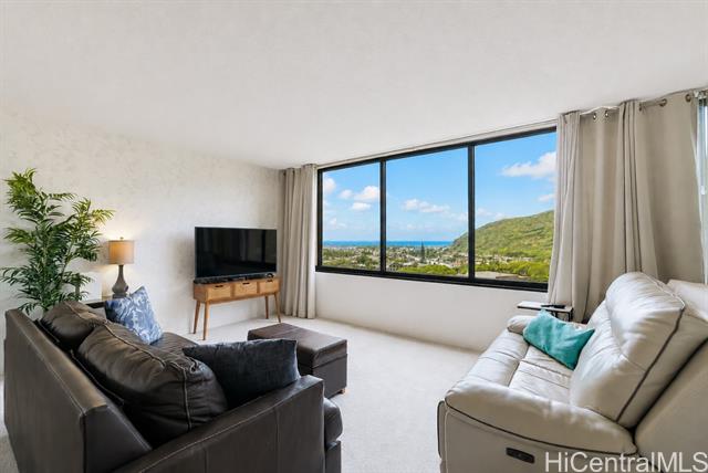 555 Hahaione Street, 9F, Honolulu, HI 96825