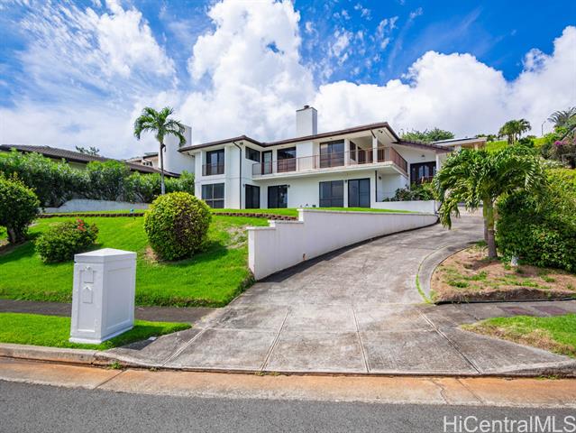 830 Ikena Circle, Honolulu, HI 96821