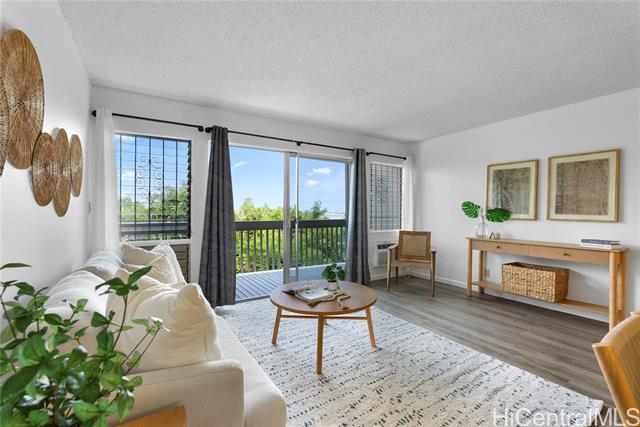 98-1451 Kaahumanu Street, E221, Aiea, HI 96701