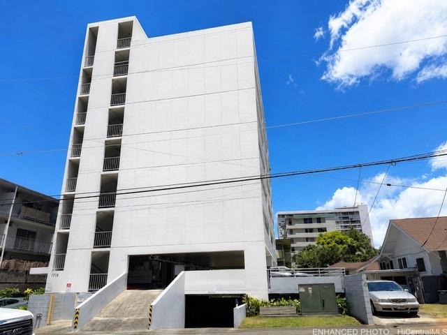 1718 Anapuni Street, 205, Honolulu, HI 96822